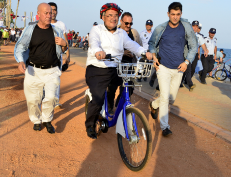 Akıllı bisiklet artık Mersin sahilinde